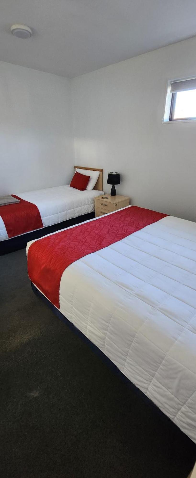 Asure Central Gold Motel Кромуел Екстериор снимка