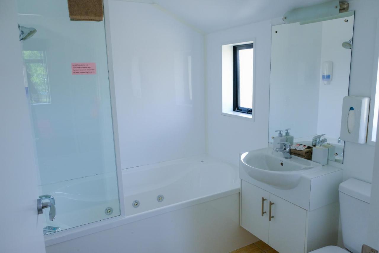 Asure Central Gold Motel Кромуел Екстериор снимка